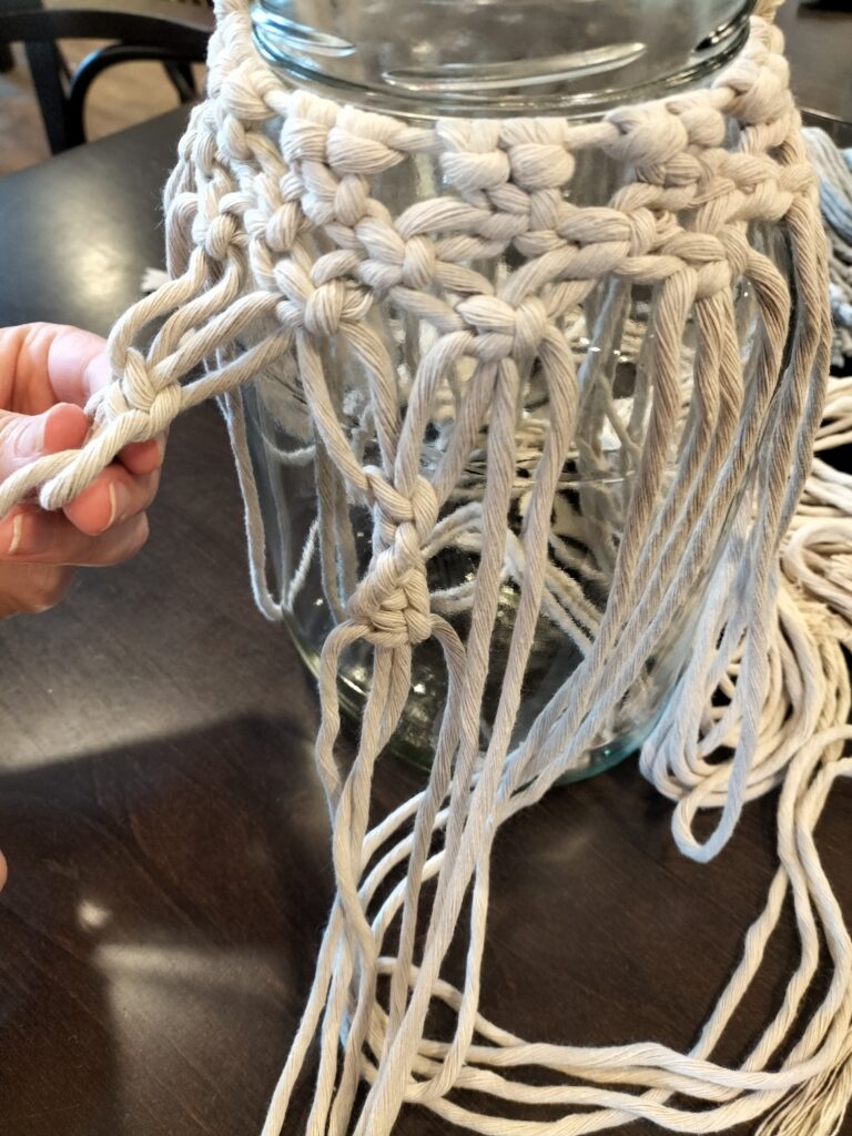 Windlichthanger DIY macramé Gitta Kwant