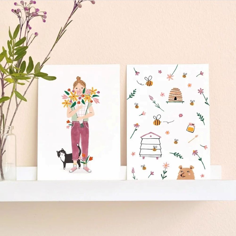 Kaartenset vrouw met bloemen en bloemetjes en bijtjes - Studio Kuukeluus
